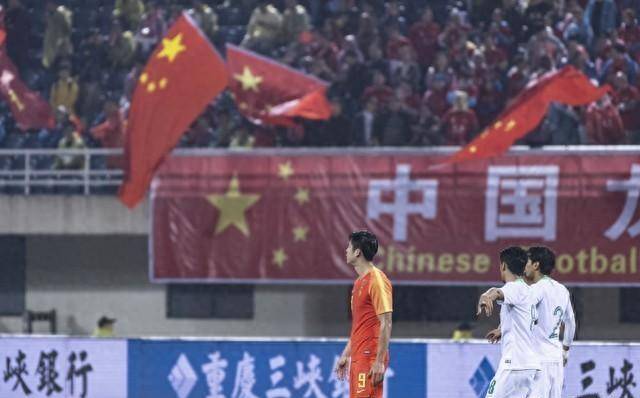九游APP-包含转折点布拉加官宣签约;足总杯关键战攻防权衡;质疑声四起;身体对抗强度拉满的词条